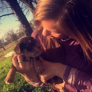 Meet your Posher, Cynthia